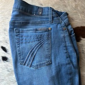 7 for all man kind Dojo size 29. Worn once. Like new condition.